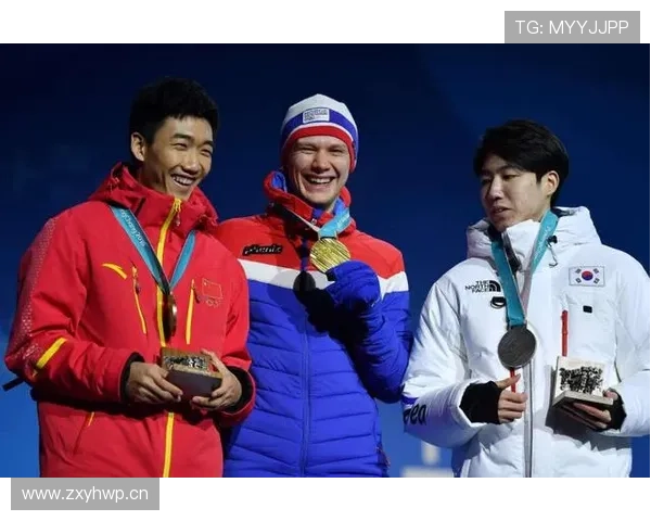 高亭宇这生活是真的让人看不懂，球场上拼命，私底下却连一顿饭都奢侈得像开发布会似的